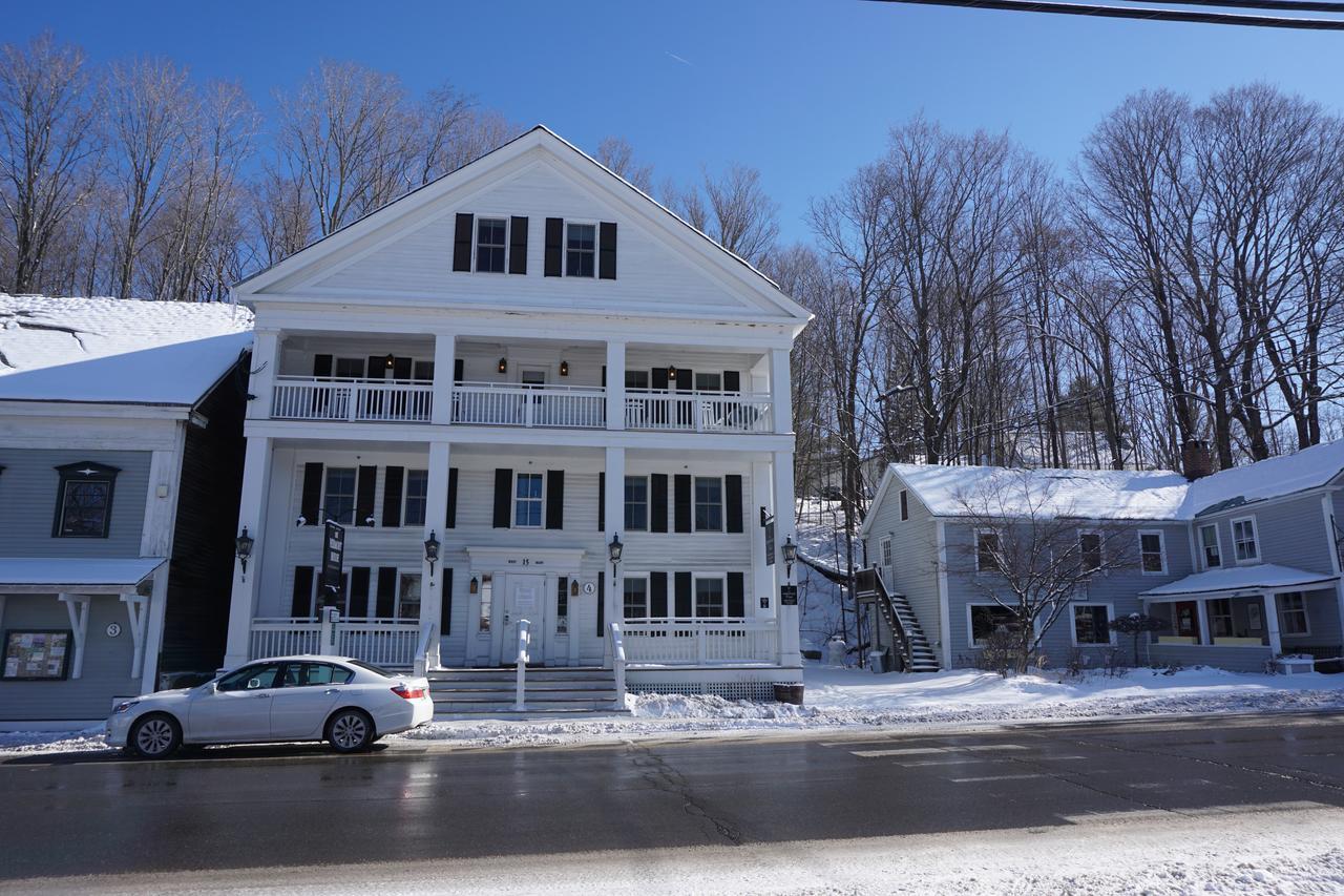 The Vermont House Hotel Wilmington Exterior photo